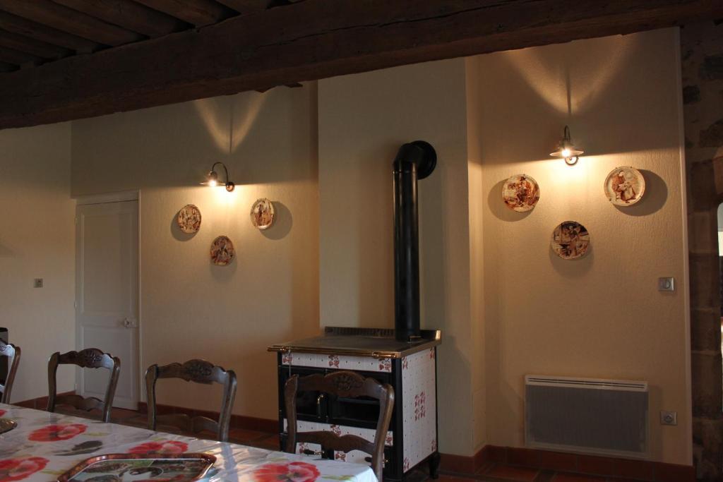 Gite de la Maison Fort Vereaux Chambre photo